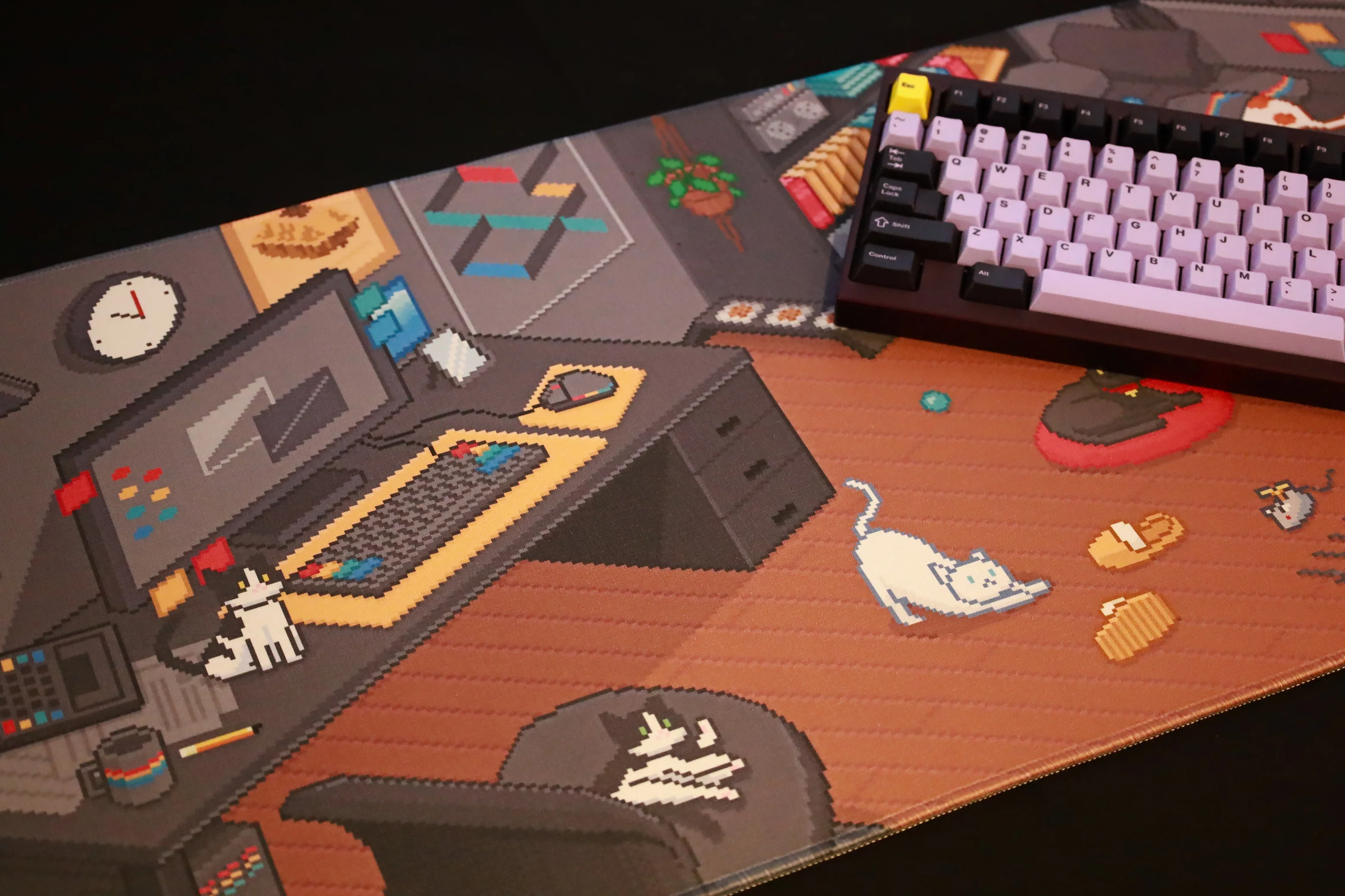 [In Stock] Dot Cat & Dog Deskmat - Image 20