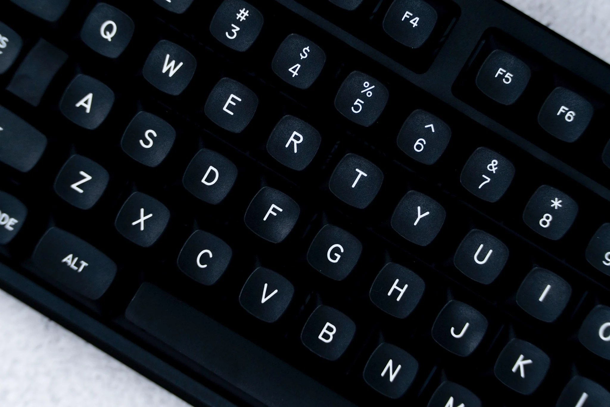 [In Stock] GMK MTNU WoB (White on Black) Keycaps - Image 4