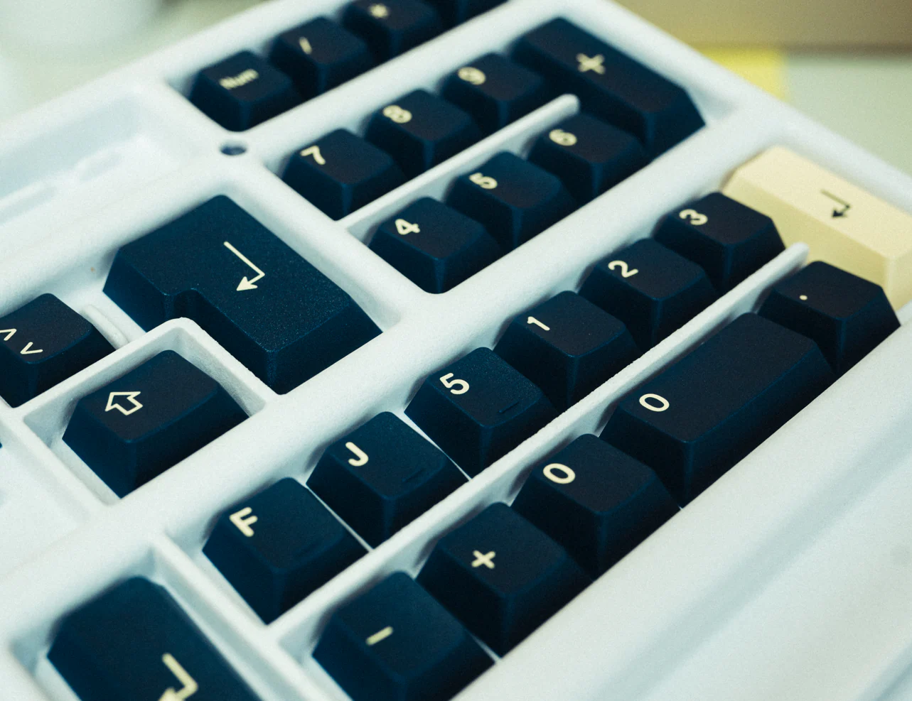 [In Stock] GMK Stargaze Keycap Set - Image 14