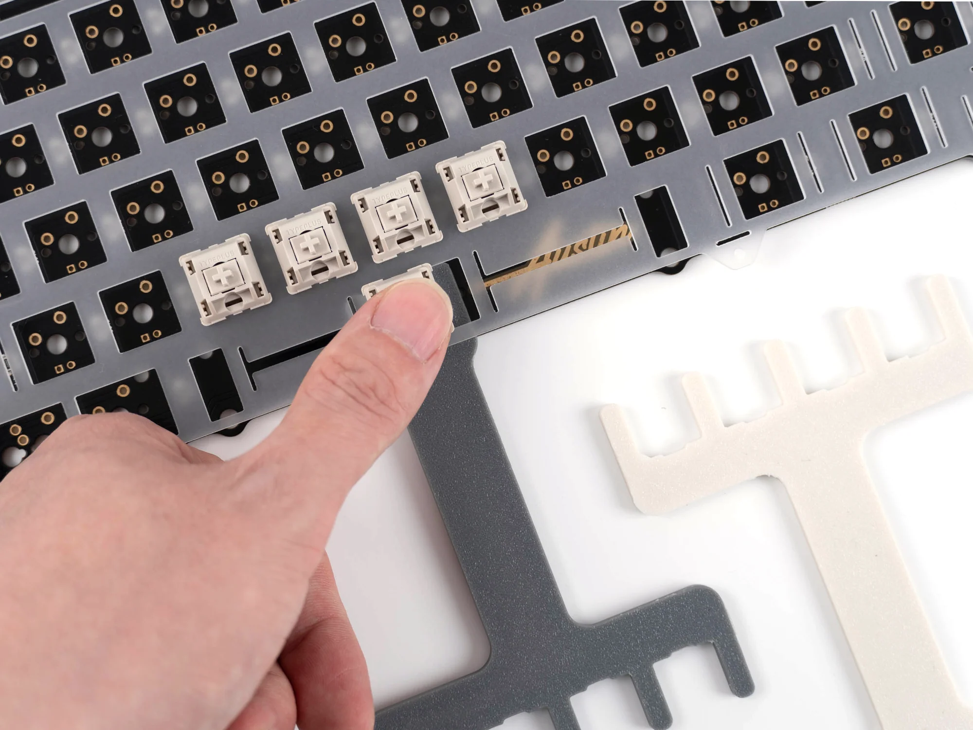 [In Stock] iLumkb IHD Keyboard Plate Fork - Image 2