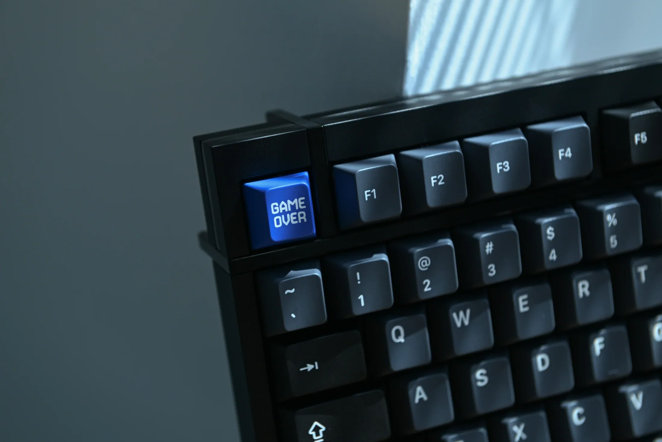 [In Stock] KAP Disconnected Dark Keycap - Image 3