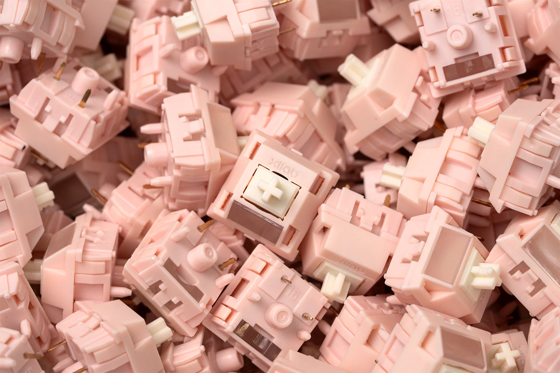 [In Stock] KEYGEEK x XLLAB Peachy Linear Switches - Image 2