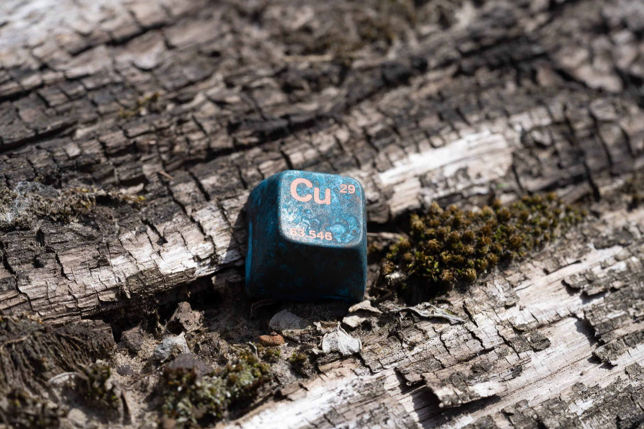 [In Stock] Salvun x Copper Artisan Keycap - Image 3