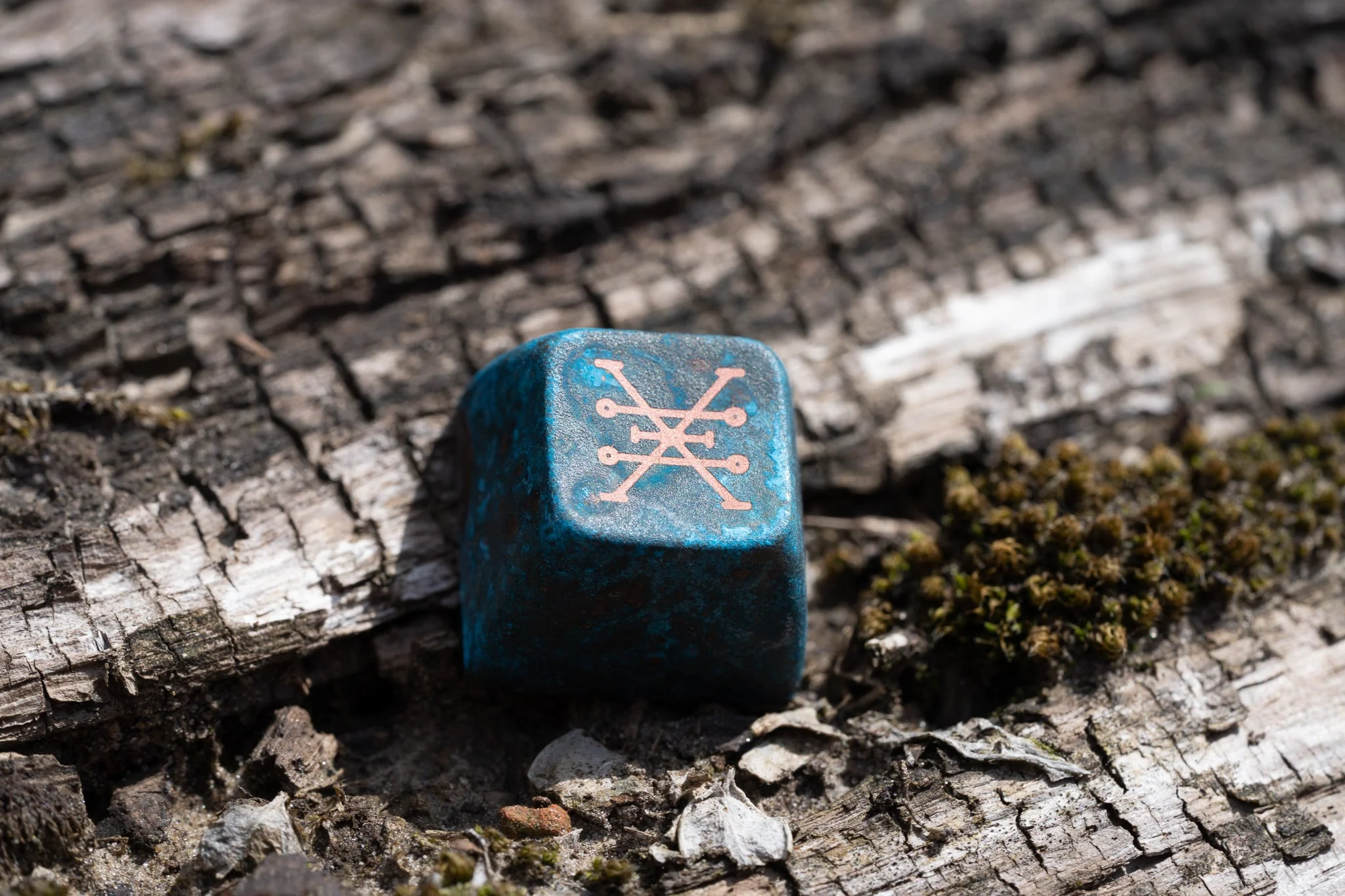 [In Stock] Salvun x Copper Artisan Keycap - Image 4