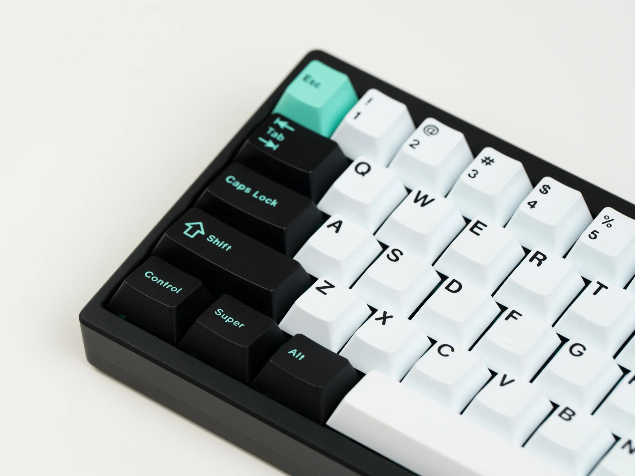 [In Stock] GMK CYL Delta R2 - Image 4