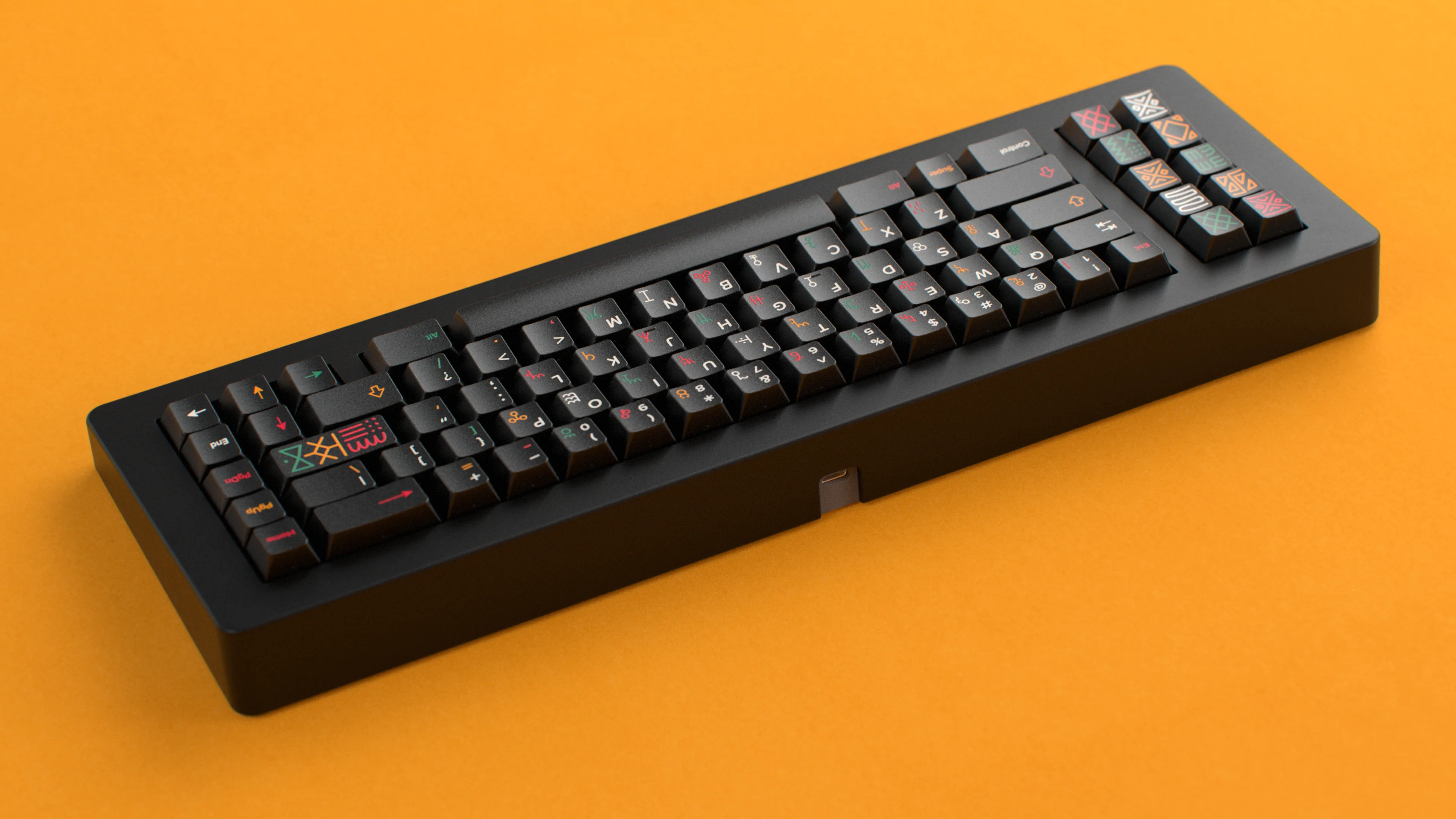 [In Stock] GMK CYL TRIBAL - Image 6