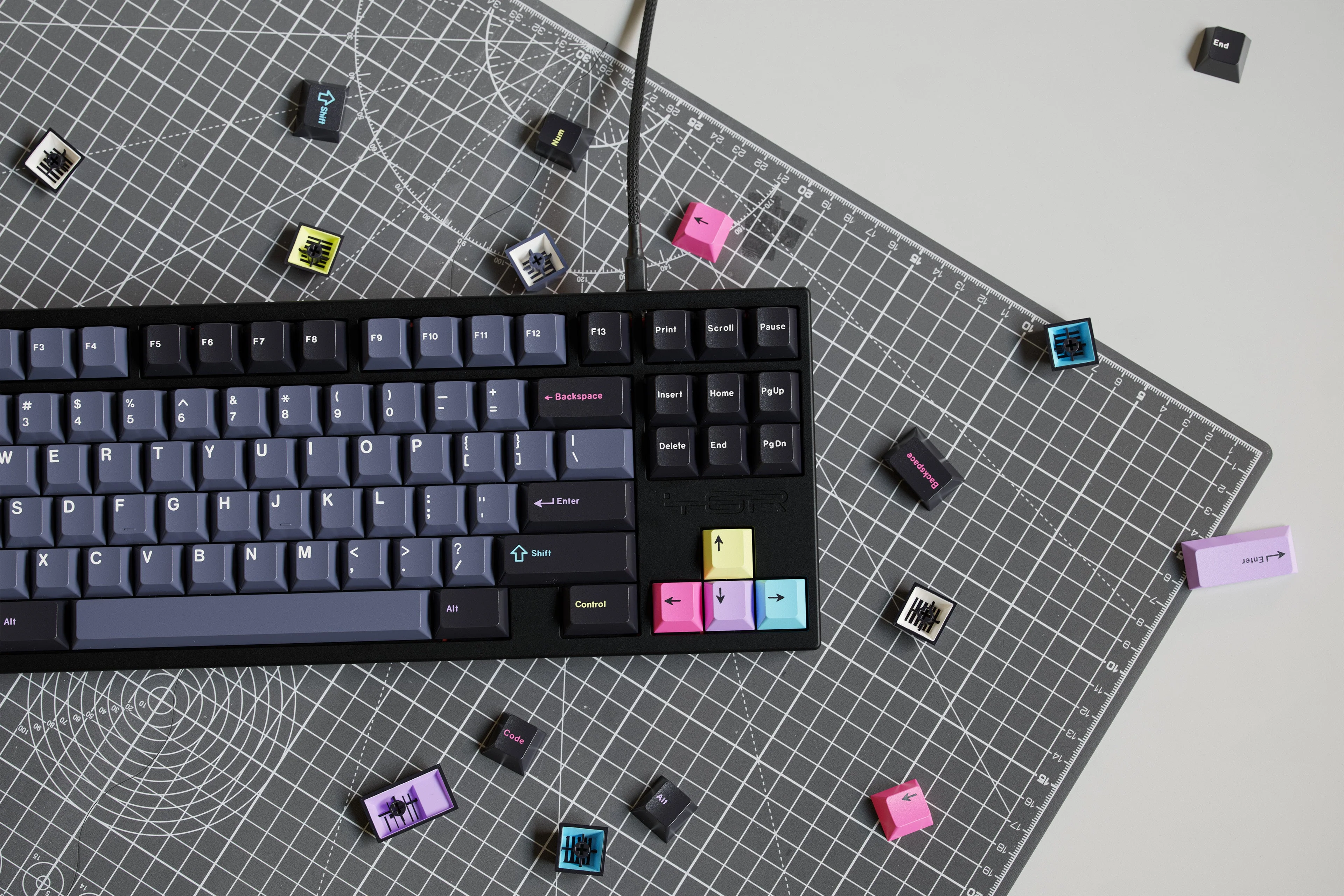 [In Stock] GMK CYL Dracula V2.0 - Image 2