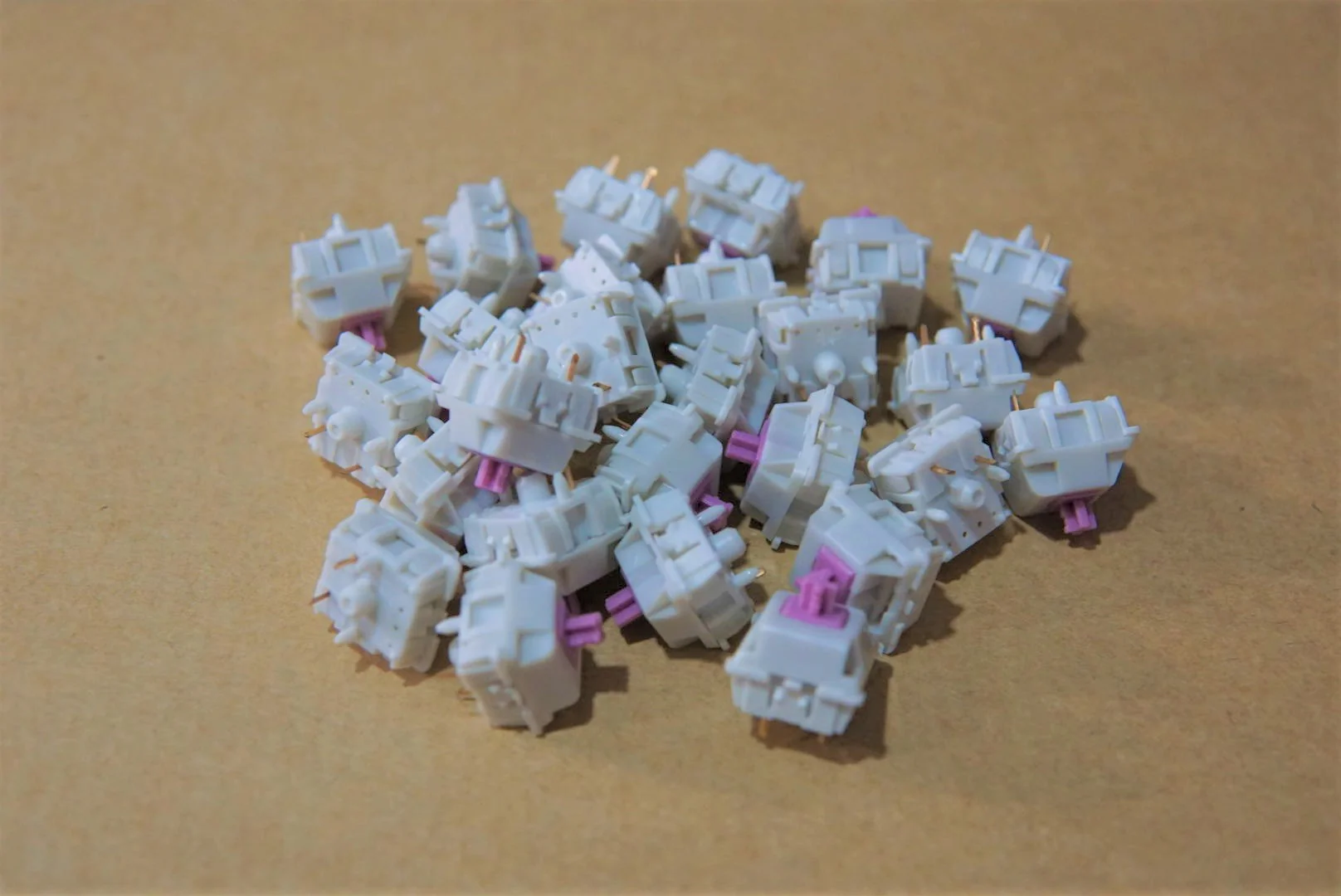 [In Stock] JWK Mauve Linear Switches - Image 5