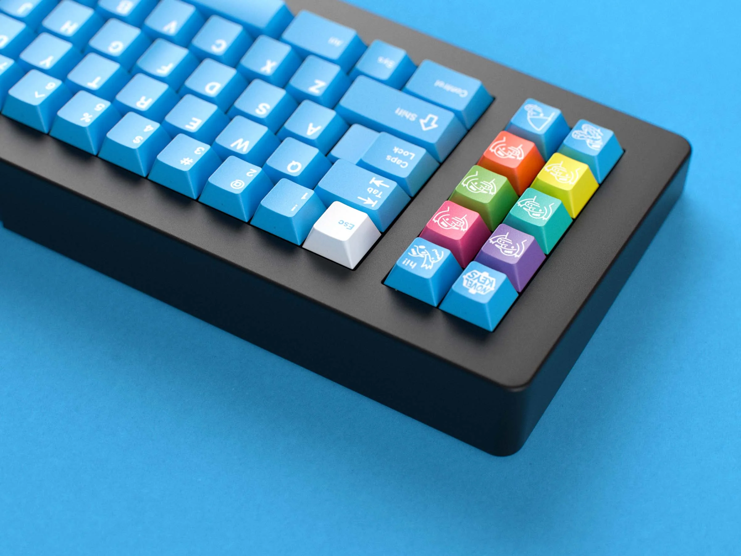 [Pre-Order] GMK CYL Unobtainium Blue - Image 5